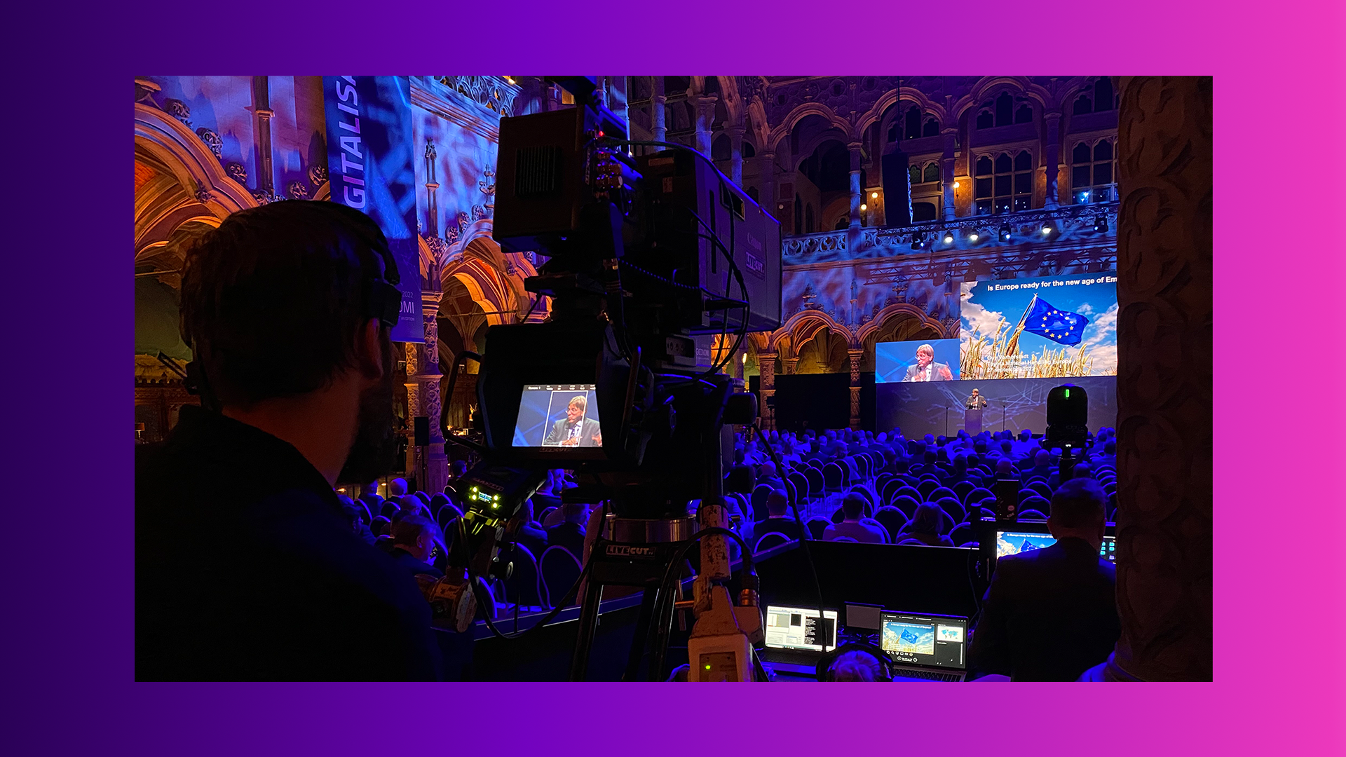<i>MULTICAM</i> <i>RECORDING</i> <i>BROADCAST</i> <i>LIVESTREAMING</i>